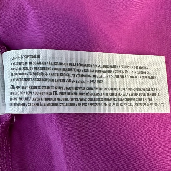 Abercrombie & Fitch Magenta Emerson Textured Puff Sleeve Mini Dress Women’s MP - Picture 10 of 11